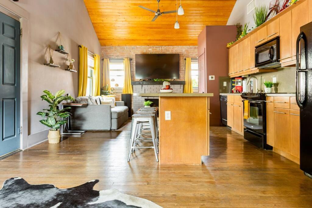 2Br Home W Parking Downtown Charm In Full Bloom! Tucson Exterior photo
