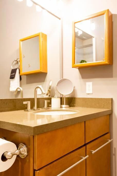 2Br Home W Parking Downtown Charm In Full Bloom! Tucson Exterior photo